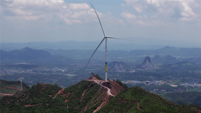 直面復(fù)雜工況，風(fēng)電吊裝豈可一招通用？徐工以全場景定制化方案，交出精準(zhǔn)答卷
