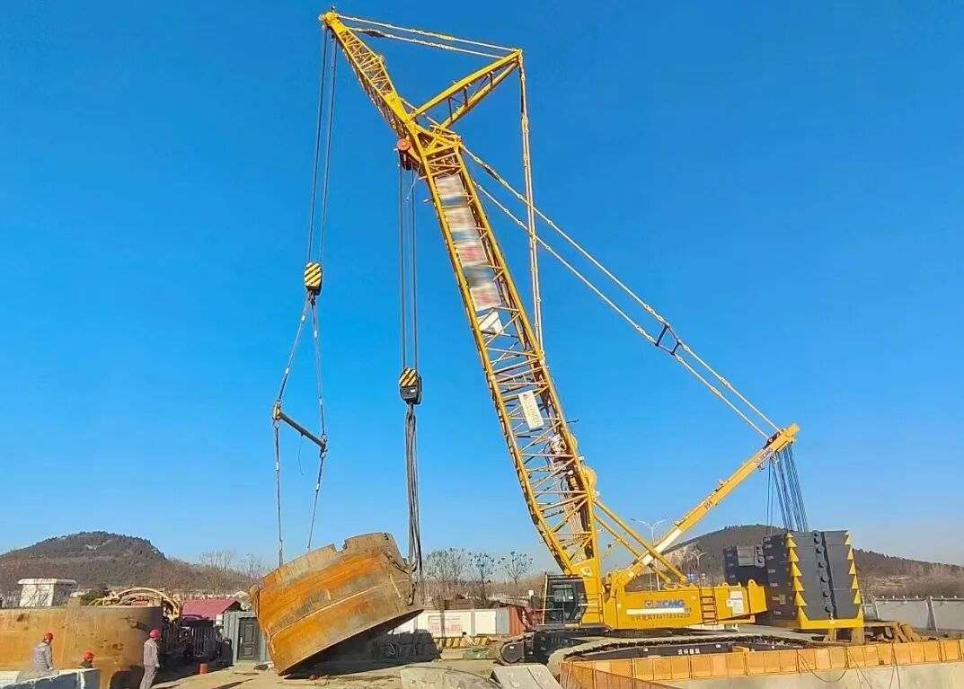軌道施工遇難題？別怕，徐工起重機(jī)為您提供“秘密武器”