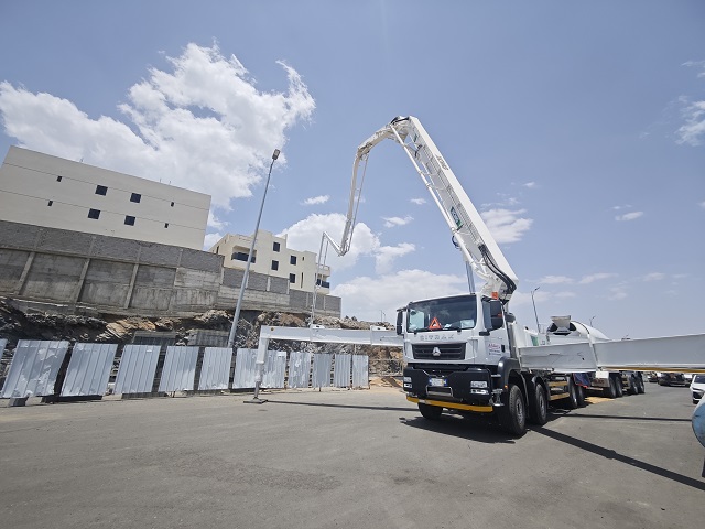 高溫、沙塵、零故障：一臺65米泵車如何在沙特連干300方？